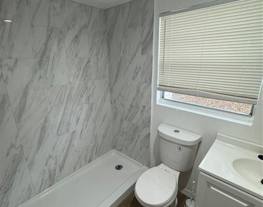 2016 E Clifton Street - Photo Thumbnail 19