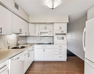 2455 Finlandia Lane - Photo Thumbnail 11