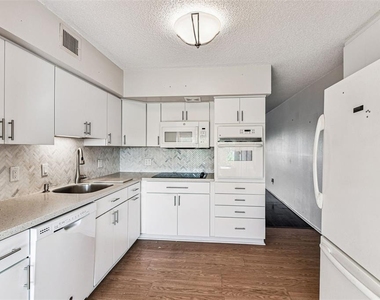 2455 Finlandia Lane - Photo Thumbnail 10
