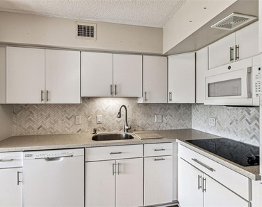 2455 Finlandia Lane - Photo Thumbnail 14