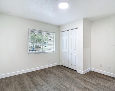 326 S Grosse Avenue - Photo Thumbnail 28
