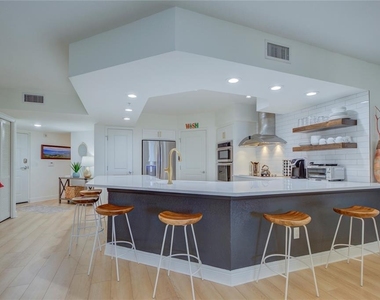 5353 Gulf Boulevard - Photo Thumbnail 8