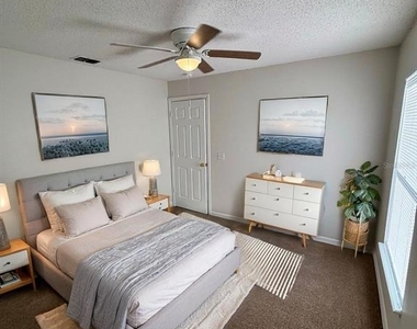 205 Churchill Court - Photo Thumbnail 10
