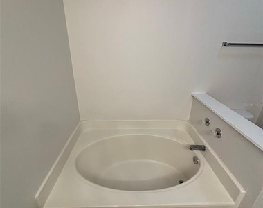 205 Churchill Court - Photo Thumbnail 17