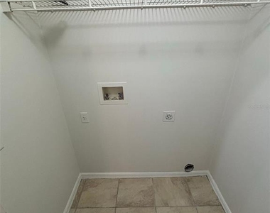 205 Churchill Court - Photo Thumbnail 14