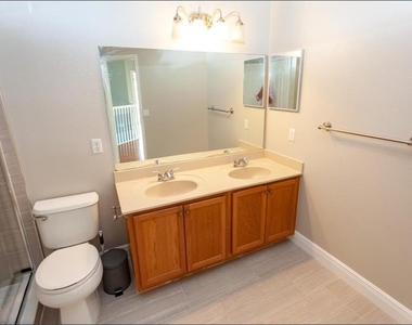 12827 Oulton Circle - Photo Thumbnail 19