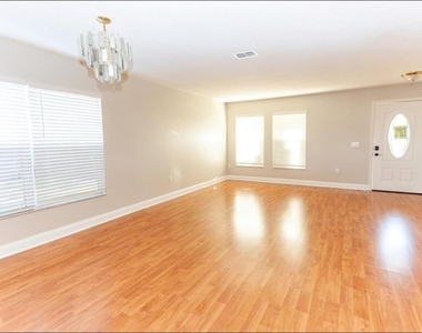 12827 Oulton Circle - Photo Thumbnail 9