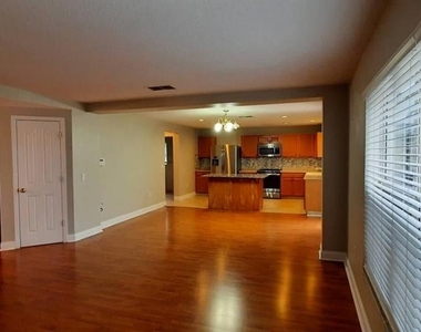12827 Oulton Circle - Photo Thumbnail 3