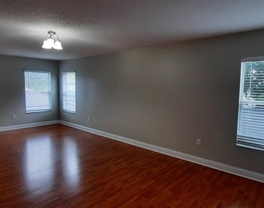 12827 Oulton Circle - Photo Thumbnail 16