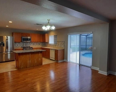 12827 Oulton Circle - Photo Thumbnail 4