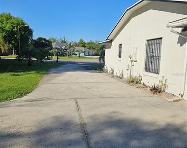 1745 Foxcreek Lane - Photo Thumbnail 18