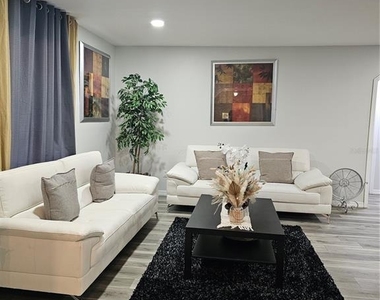 1745 Foxcreek Lane - Photo Thumbnail 6