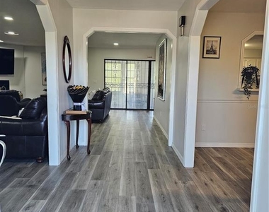 1745 Foxcreek Lane - Photo Thumbnail 5