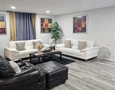 1745 Foxcreek Lane - Photo Thumbnail 10