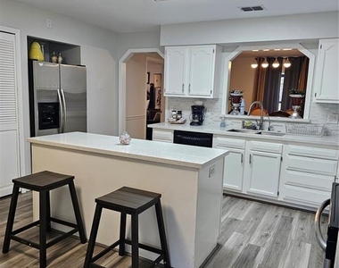 1745 Foxcreek Lane - Photo Thumbnail 15