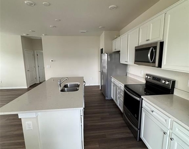 6350 Rover Way - Photo Thumbnail 4