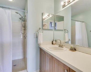 5004 Laguna Bay Circle - Photo Thumbnail 10