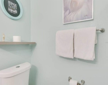 5004 Laguna Bay Circle - Photo Thumbnail 11
