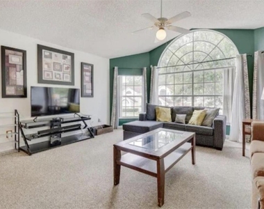 5004 Laguna Bay Circle - Photo Thumbnail 3