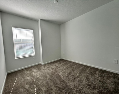 3019 Chantilly Drive - Photo Thumbnail 13