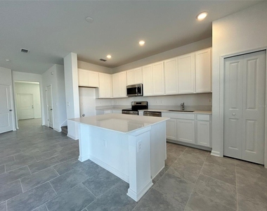 3019 Chantilly Drive - Photo Thumbnail 1