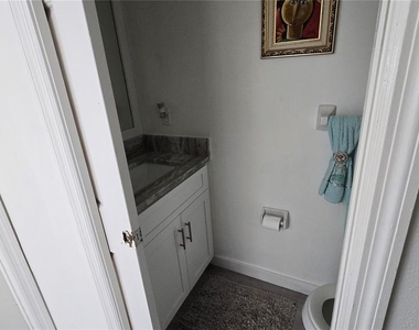 1851 Wimbledon Street - Photo Thumbnail 25