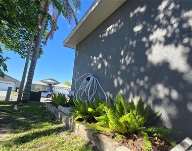 1851 Wimbledon Street - Photo Thumbnail 4