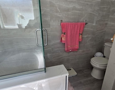 1851 Wimbledon Street - Photo Thumbnail 20