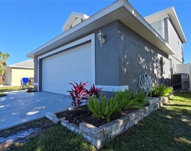 1851 Wimbledon Street - Photo Thumbnail 1