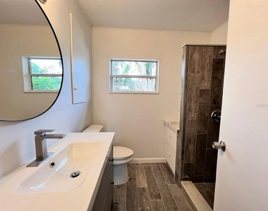 107 Oakland Drive - Photo Thumbnail 13
