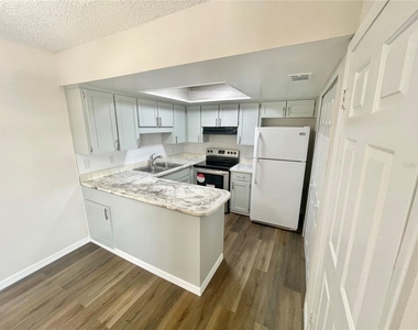 80 Windtree Lane - Photo Thumbnail 8