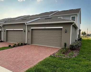 1500 Silver Lining Way - Photo Thumbnail 17