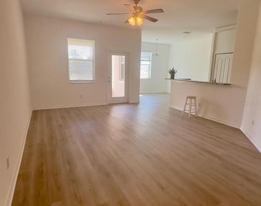 1335 Priory Circle - Photo Thumbnail 2
