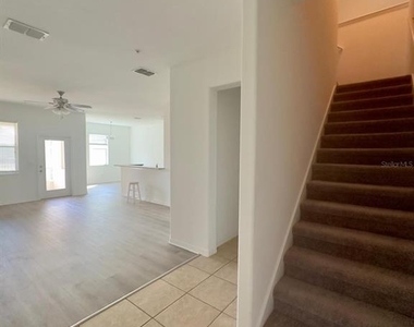 1335 Priory Circle - Photo Thumbnail 9