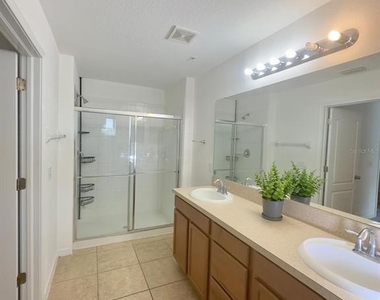 1335 Priory Circle - Photo Thumbnail 7