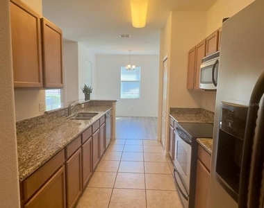 1335 Priory Circle - Photo Thumbnail 23
