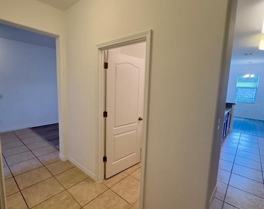 1335 Priory Circle - Photo Thumbnail 21