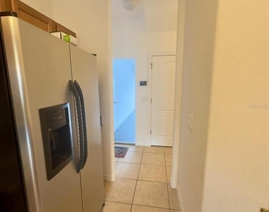 1335 Priory Circle - Photo Thumbnail 5