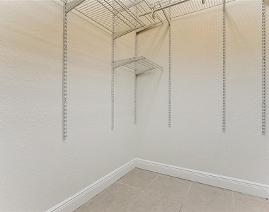 132 Orange Ave - Photo Thumbnail 41
