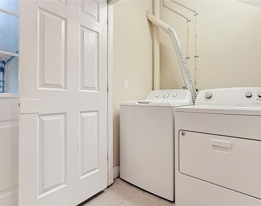 132 Orange Ave - Photo Thumbnail 44
