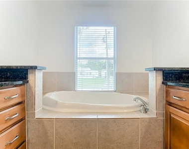 132 Orange Ave - Photo Thumbnail 39