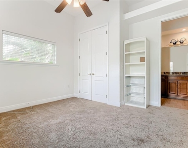 132 Orange Ave - Photo Thumbnail 20