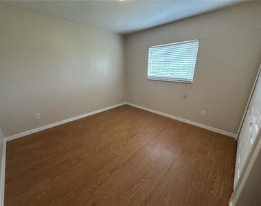 2200 Topsy Terrace - Photo Thumbnail 8