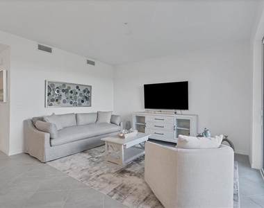 14161 Heritage Landing Boulevard - Photo Thumbnail 3