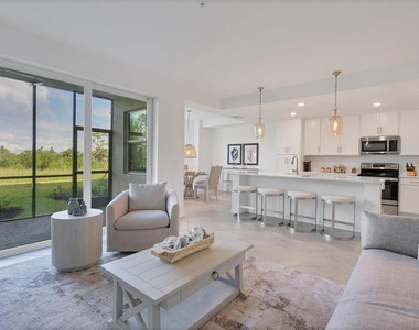 14161 Heritage Landing Boulevard - Photo Thumbnail 5