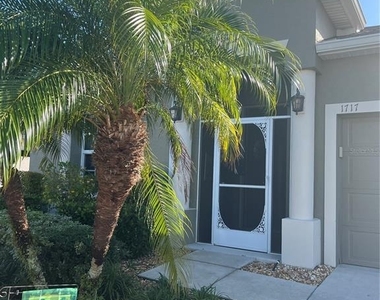 1717 Sunderland Drive - Photo Thumbnail 3