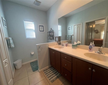 1717 Sunderland Drive - Photo Thumbnail 25