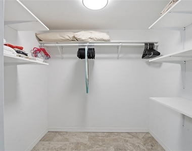 7540 Bay Island Drive S - Photo Thumbnail 25