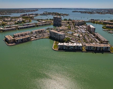 7540 Bay Island Drive S - Photo Thumbnail 40