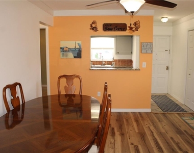 5062 Live Oak Circle - Photo Thumbnail 9